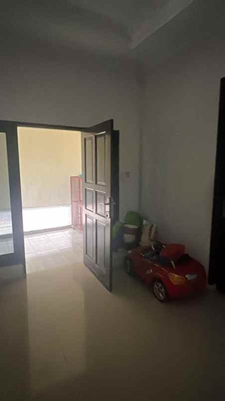 dijual rumah cluster murah taman galaxy