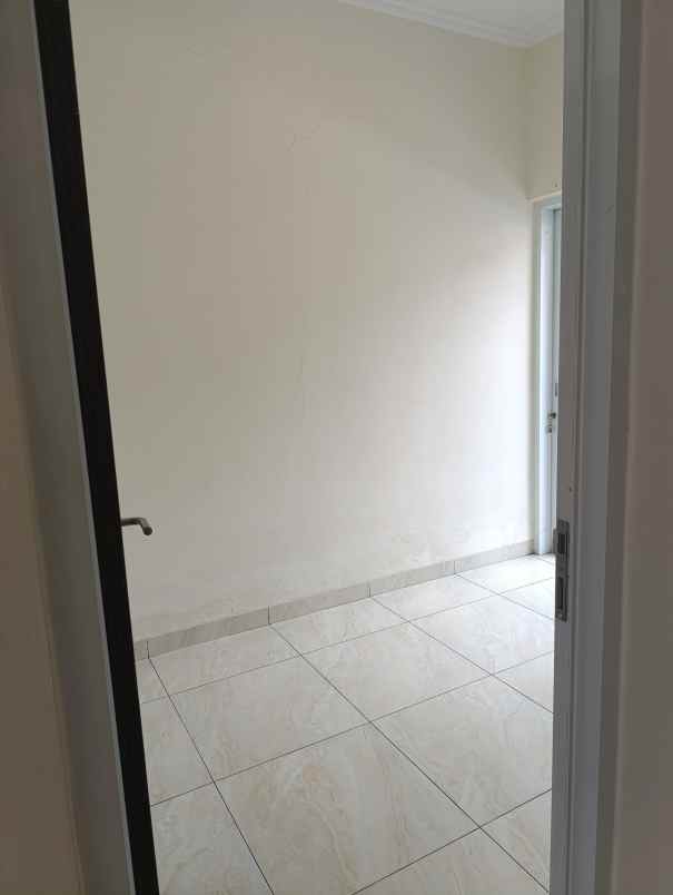 dijual rumah cluster pesona rorotan