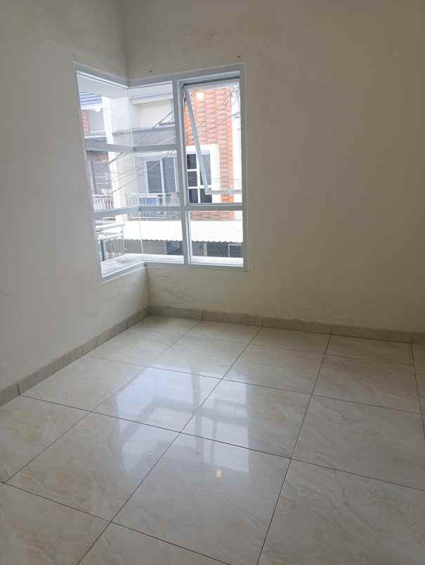 dijual rumah cluster pesona rorotan