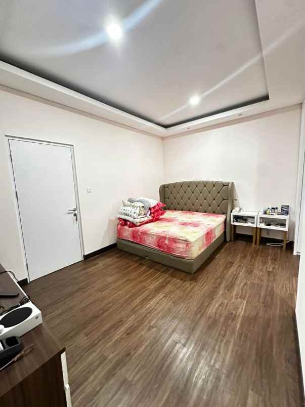 dijual rumah cluster serenade gading