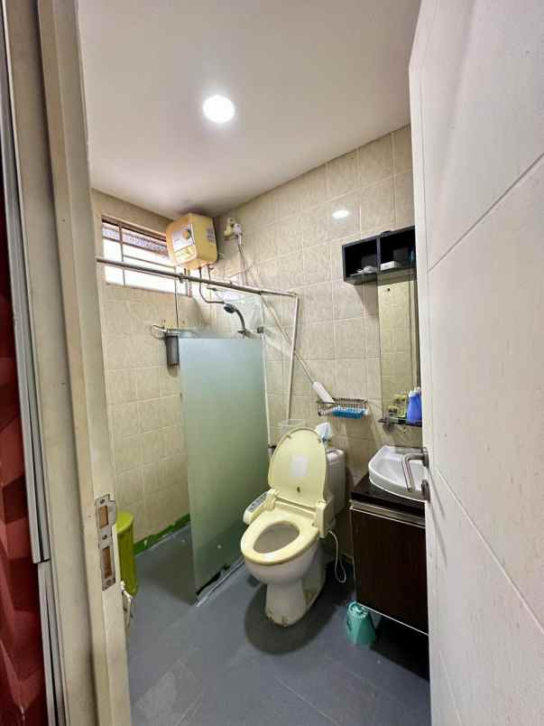 dijual rumah cluster syailendra grand