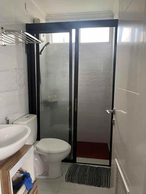 dijual rumah cluster water terrace