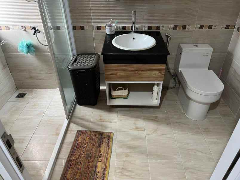 dijual rumah cluster water terrace