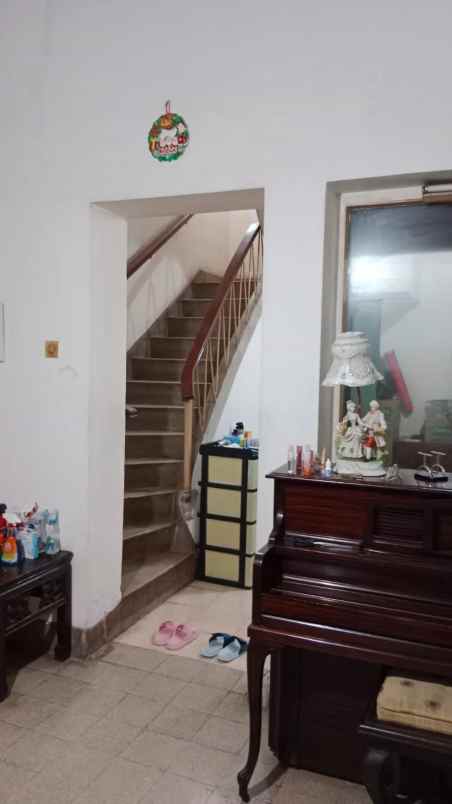 dijual rumah comal