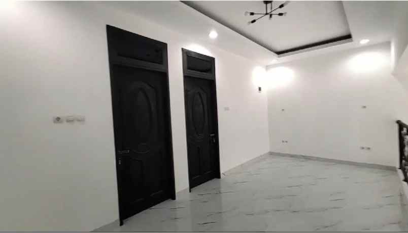 dijual rumah daan mogot kapuk