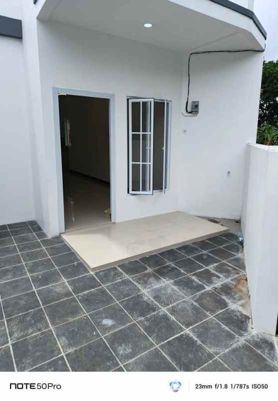 dijual rumah daerah pondok kacang