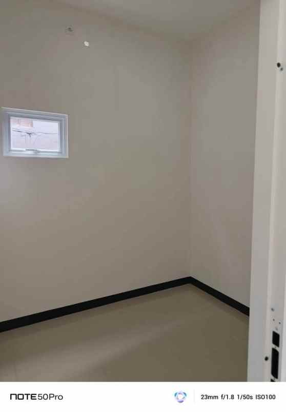 dijual rumah daerah pondok kacang