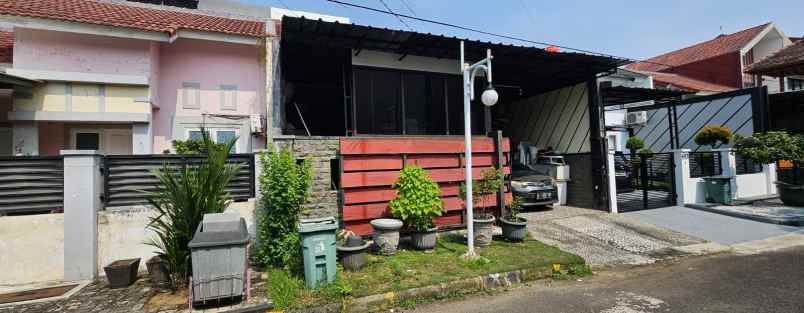 dijual rumah dekat sumarecon bekasi