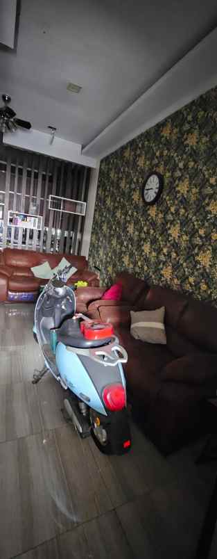 dijual rumah dekat sumarecon bekasi