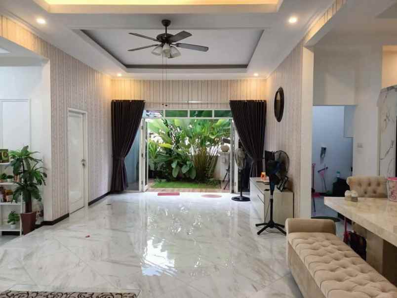 dijual rumah deltasari baru cluster