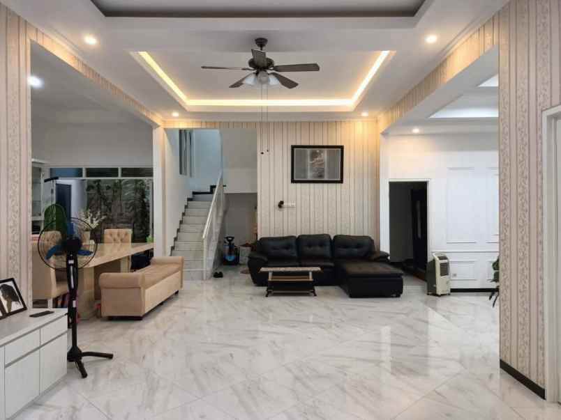 dijual rumah deltasari baru cluster