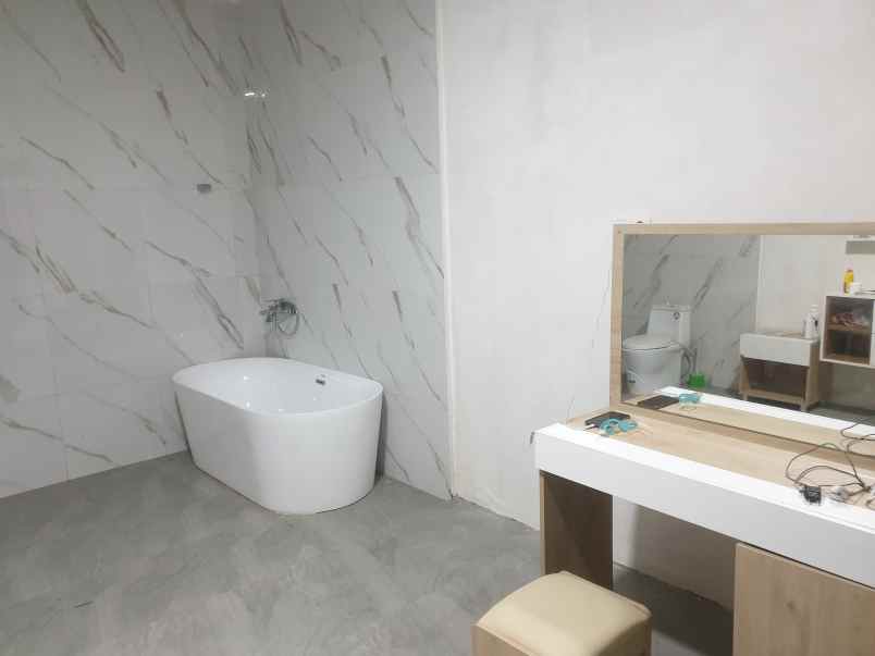 dijual rumah depan pt pupuk kujang cikampek