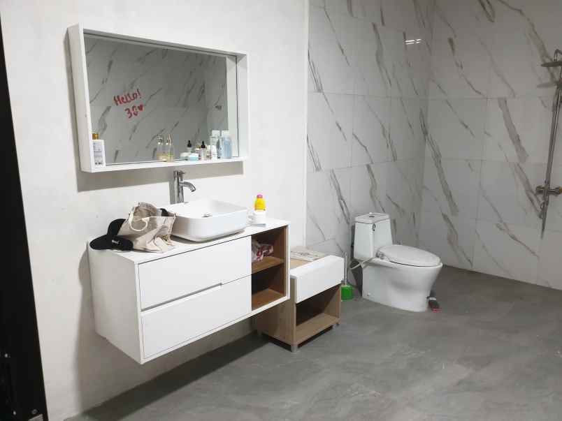 dijual rumah depan pt pupuk kujang cikampek