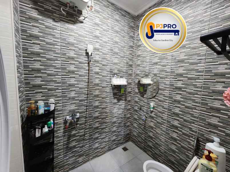 dijual rumah di daerah pulogebang permai