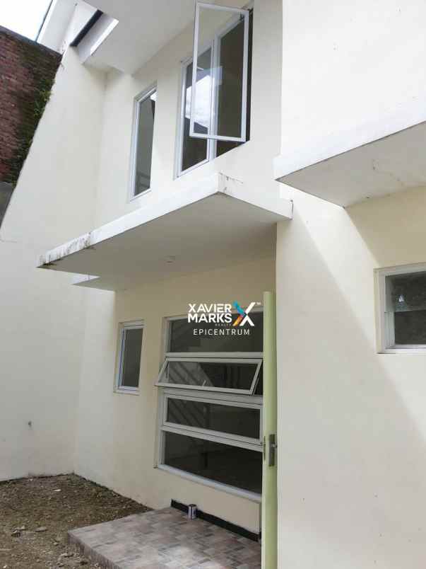 dijual rumah di ladiva greenhill menganti siap huni