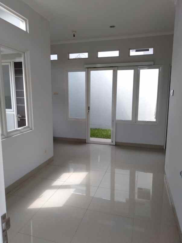 dijual rumah di samira residence sentul selatan