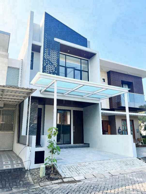dijual rumah dian istana