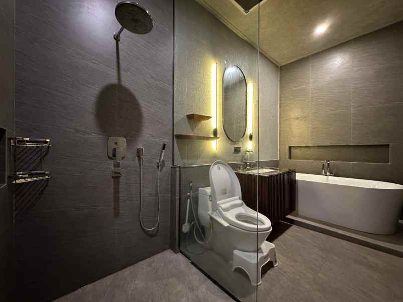 dijual rumah discovery bintaro sektor 9