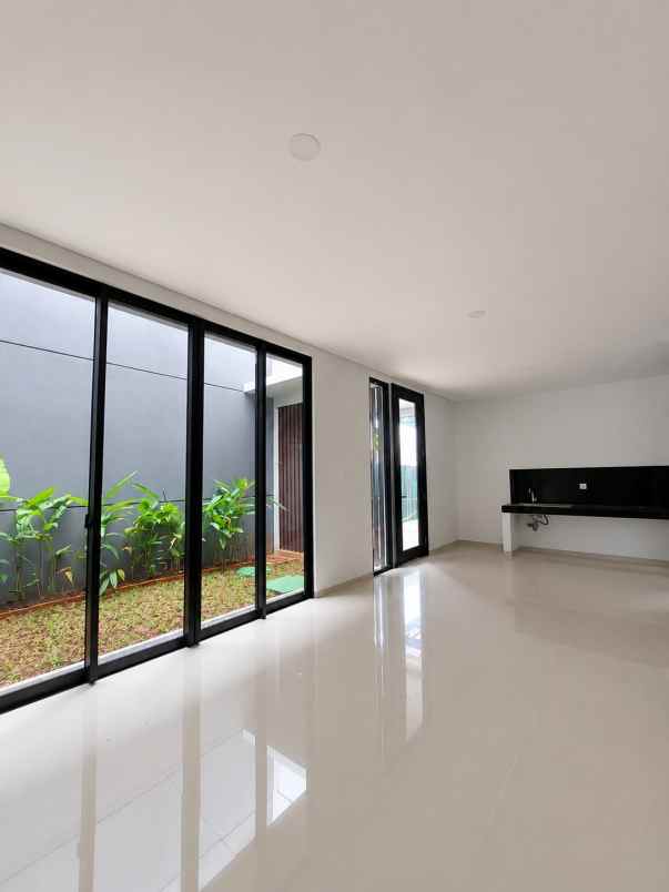 dijual rumah discovery sektor 9 bintaro