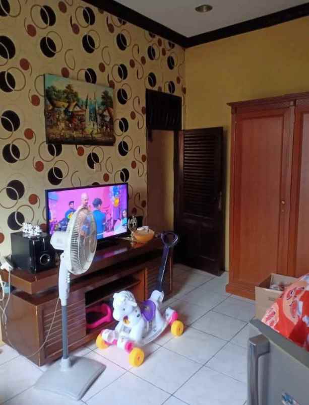 dijual rumah dukuh kramat jati jakarta