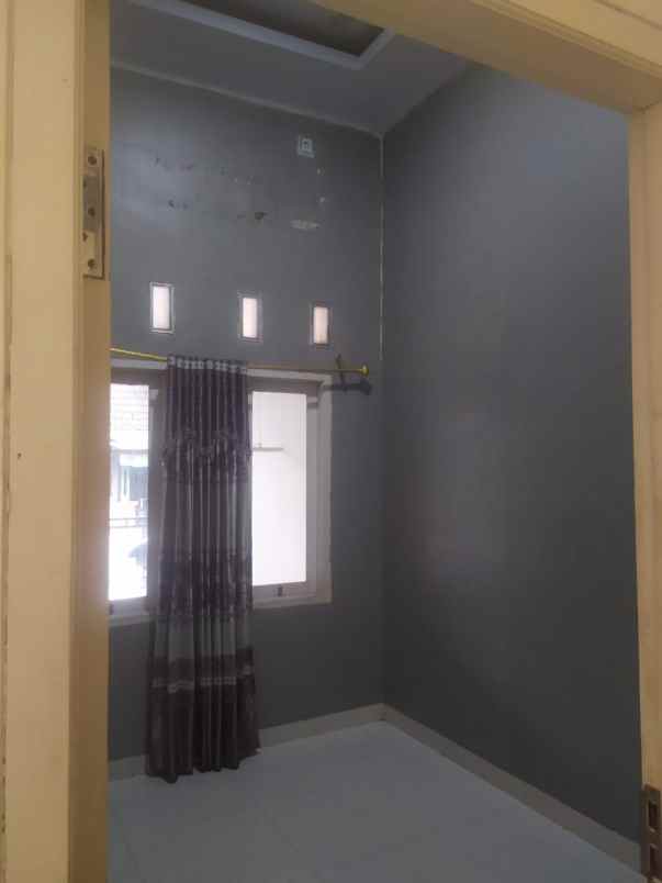 dijual rumah dukuh zamrud blok m padurenan