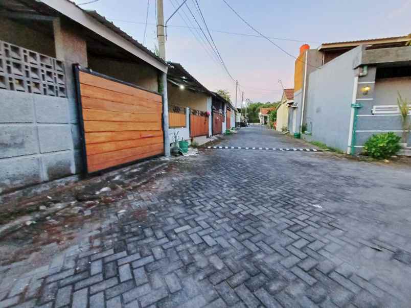 dijual rumah gawanan colomadu karanganyar