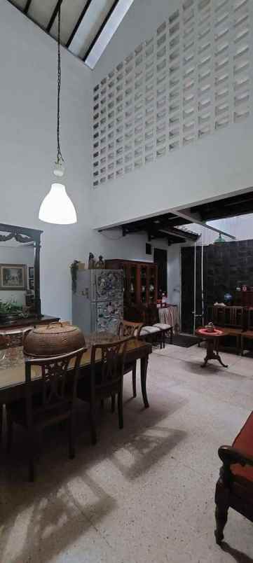 dijual rumah gedung sucofindo jln raya