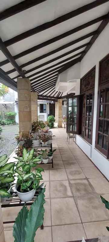 dijual rumah gedung sucofindo jln raya