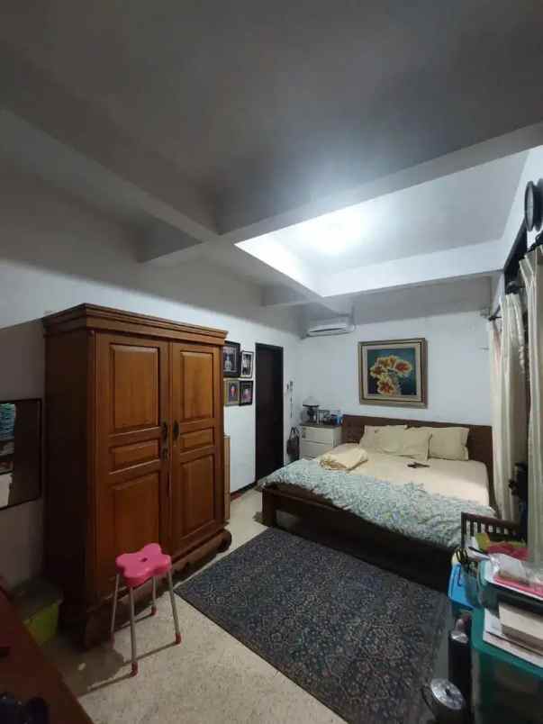 dijual rumah gedung sucofindo jln raya