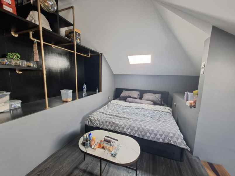 dijual rumah geger kalong setiabudi