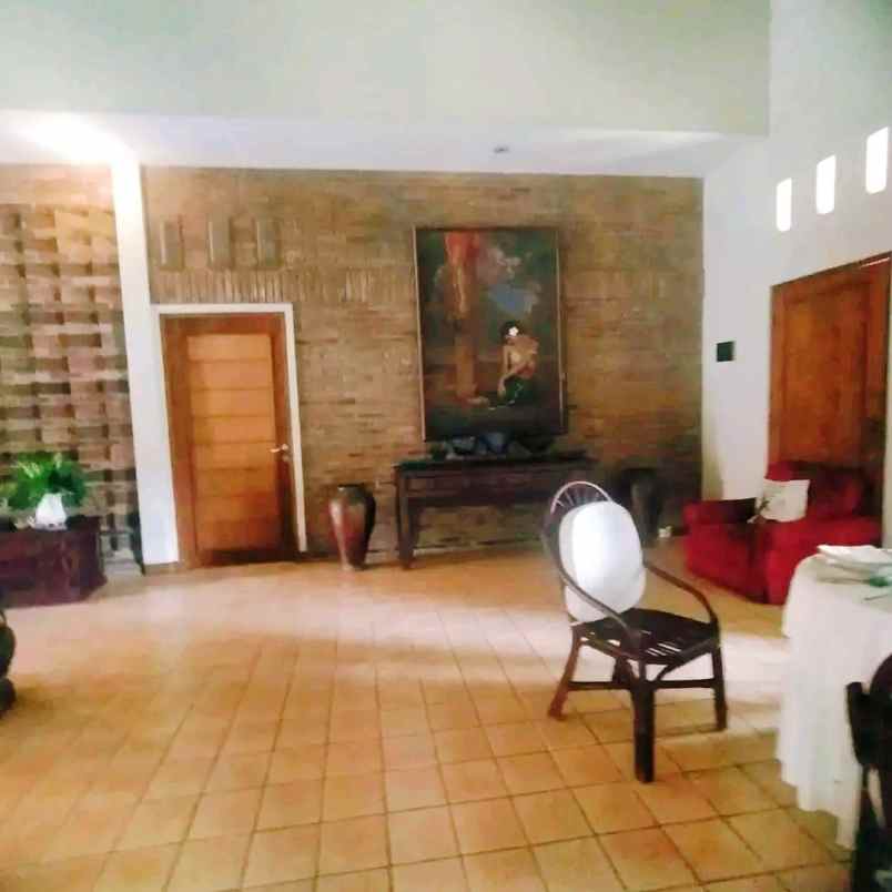 dijual rumah grafika raya banyumanik