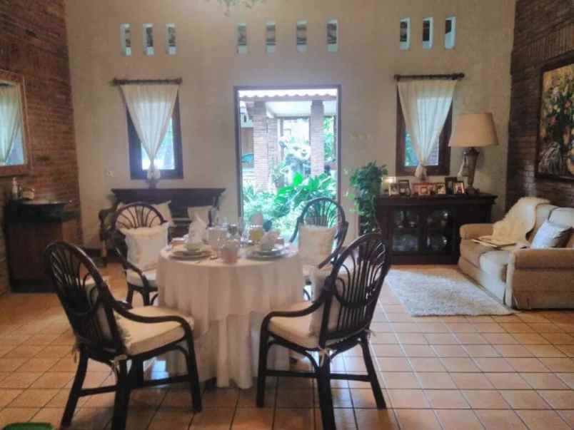 dijual rumah grafika raya banyumanik