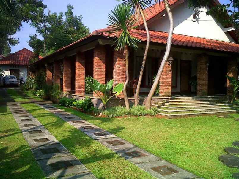dijual rumah grafika raya banyumanik