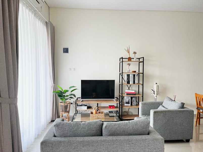 dijual rumah grand sharon residence