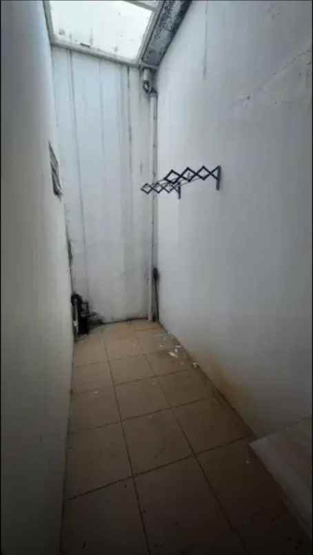 dijual rumah green lake