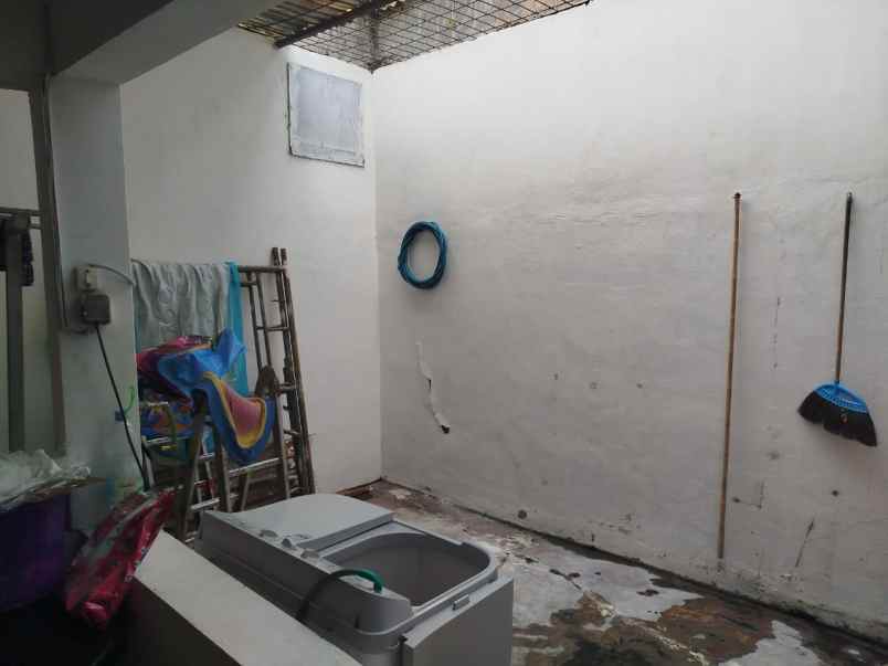 dijual rumah griya kebraon