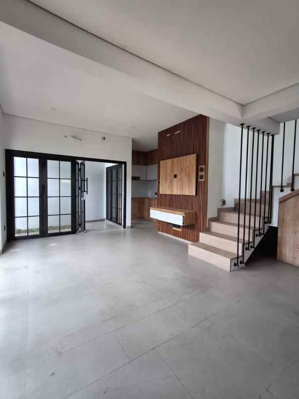 dijual rumah jagakarsa