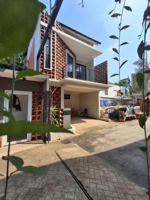dijual rumah jagakarsa