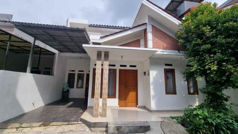 dijual rumah jagakarsa