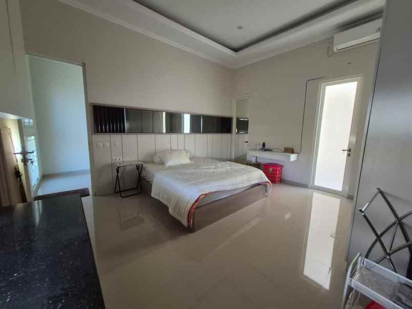 dijual rumah jalan bhaskara selatan