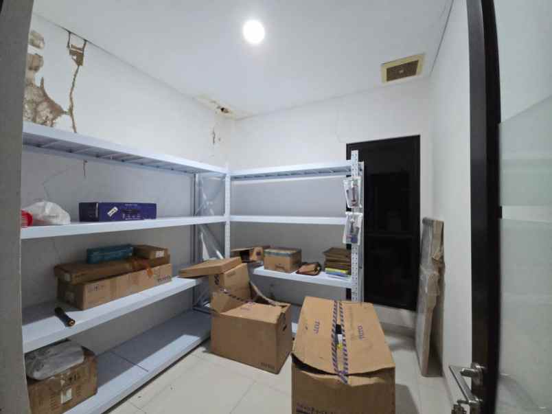 dijual rumah jalan bukit palma classica