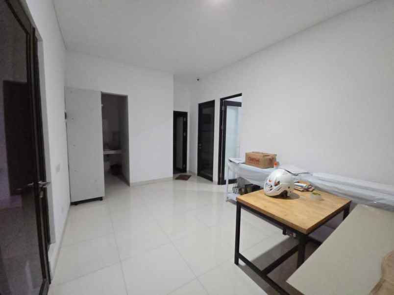dijual rumah jalan bukit palma classica