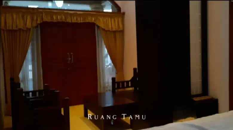 dijual rumah jalan bunga bunga suhat