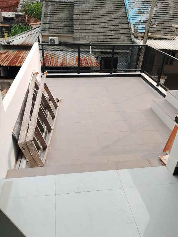 dijual rumah jalan pahlawan cinangka