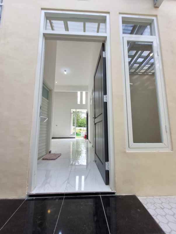 dijual rumah jalan palmerah vii