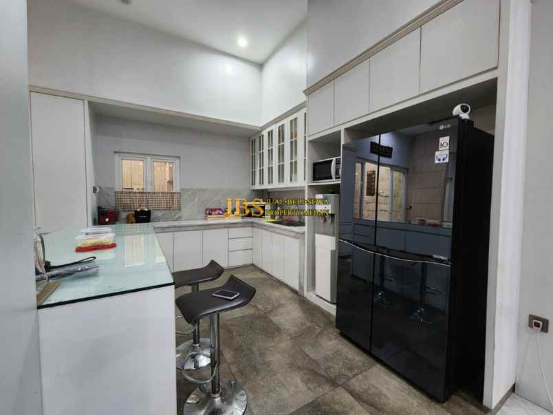 dijual rumah jalan panglima nyak makam