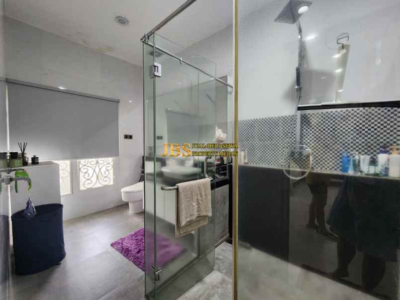 dijual rumah jalan panglima nyak makam