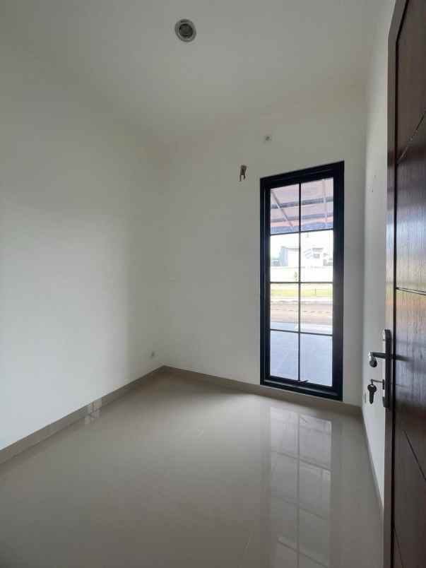 dijual rumah jalan raya ciputat