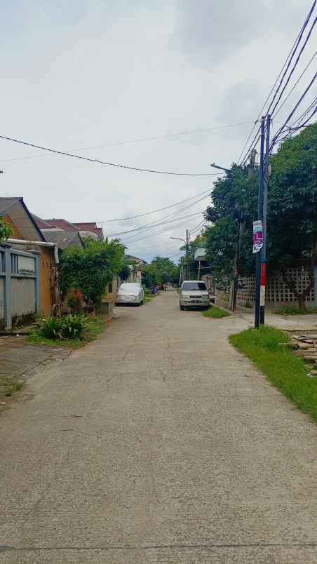 dijual rumah jalan raya kembangan