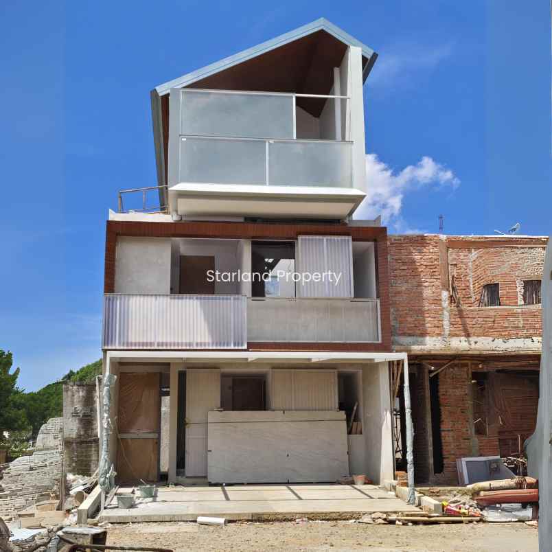 dijual rumah jalan raya meruya